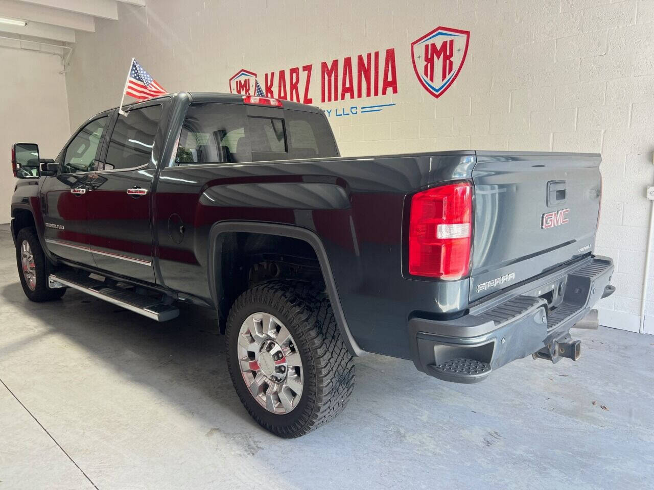 2019 GMC Sierra HD Pickup - $53,900