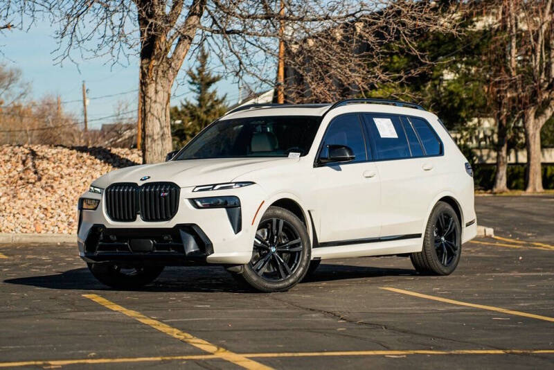 2023 BMW X7 M60i