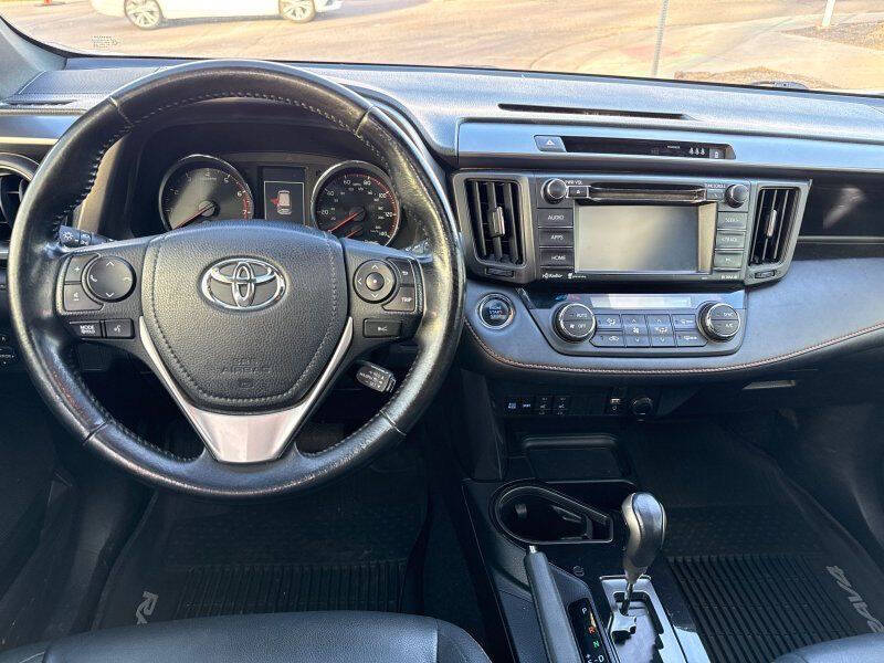 2017 Toyota RAV4 SE