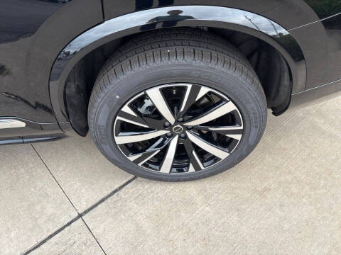 2026 Volvo XC90 B5 Core