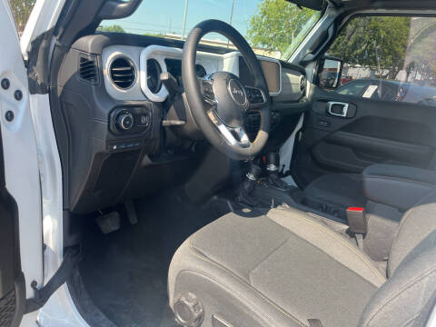 2024 Jeep Wrangler Sahara 4xe