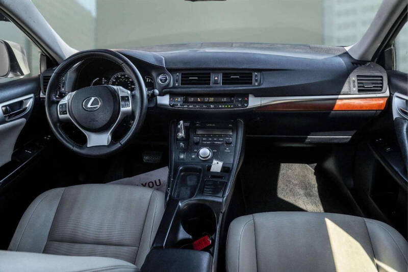 2011 Lexus CT 200h