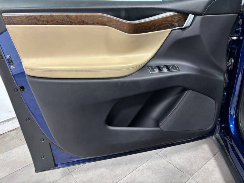 2016 Tesla Model X 75D