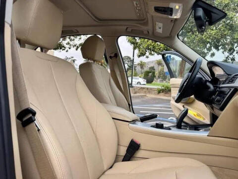 2012 BMW 3 Series 328i