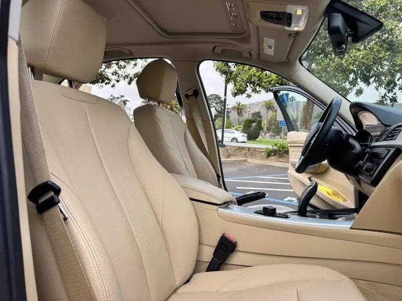 2012 BMW 3 Series 328i