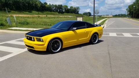 2005 Ford Mustang for sale at Tennessee Valley Wholesale Autos LLC in Huntsville AL