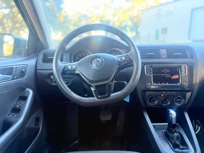 2016 Volkswagen Jetta