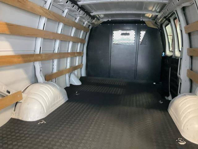 2024 GMC Savana 2500