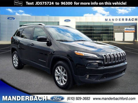 2018 Jeep Cherokee for sale at Capital Group Auto Sales & Leasing in Freeport NY