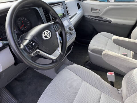 2015 Toyota Sienna L 7-Passenger