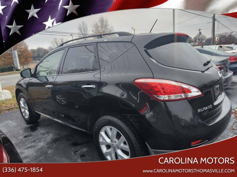 Nissan Murano's photo