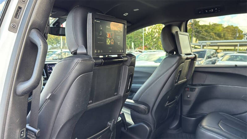 2018 Chrysler Pacifica Touring L Plus