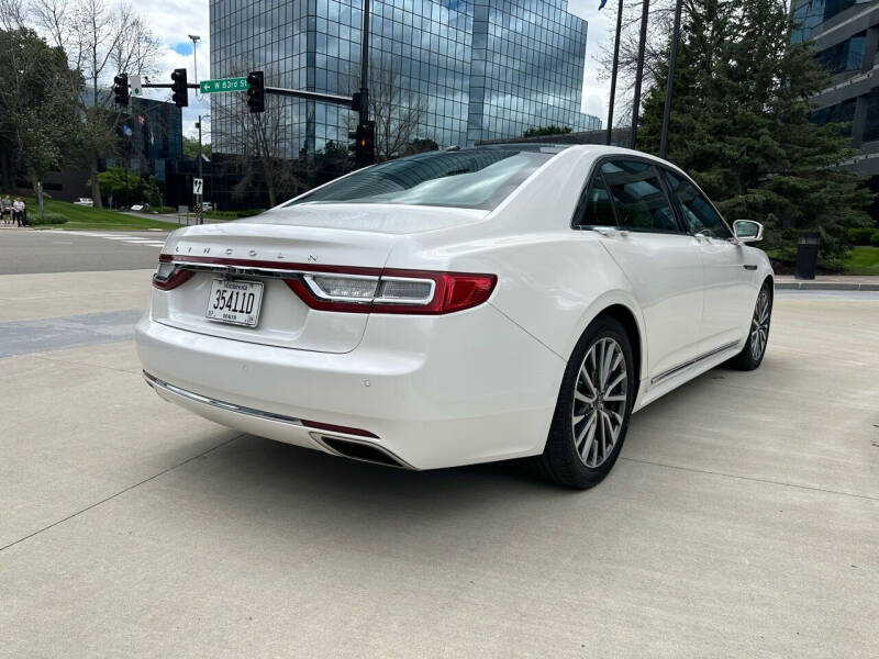 2017 Lincoln Continental Select