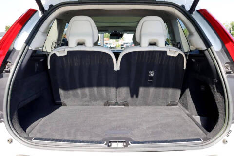 2022 Volvo XC90 T6 Inscription 6-Passenger