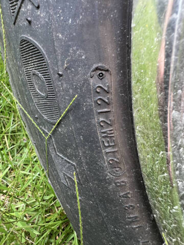 2007 Winnebago Adventurer