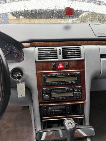 1996 Mercedes-Benz E-Class E 320