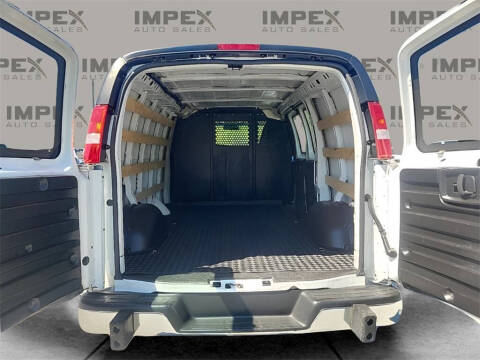 2023 GMC Savana 2500