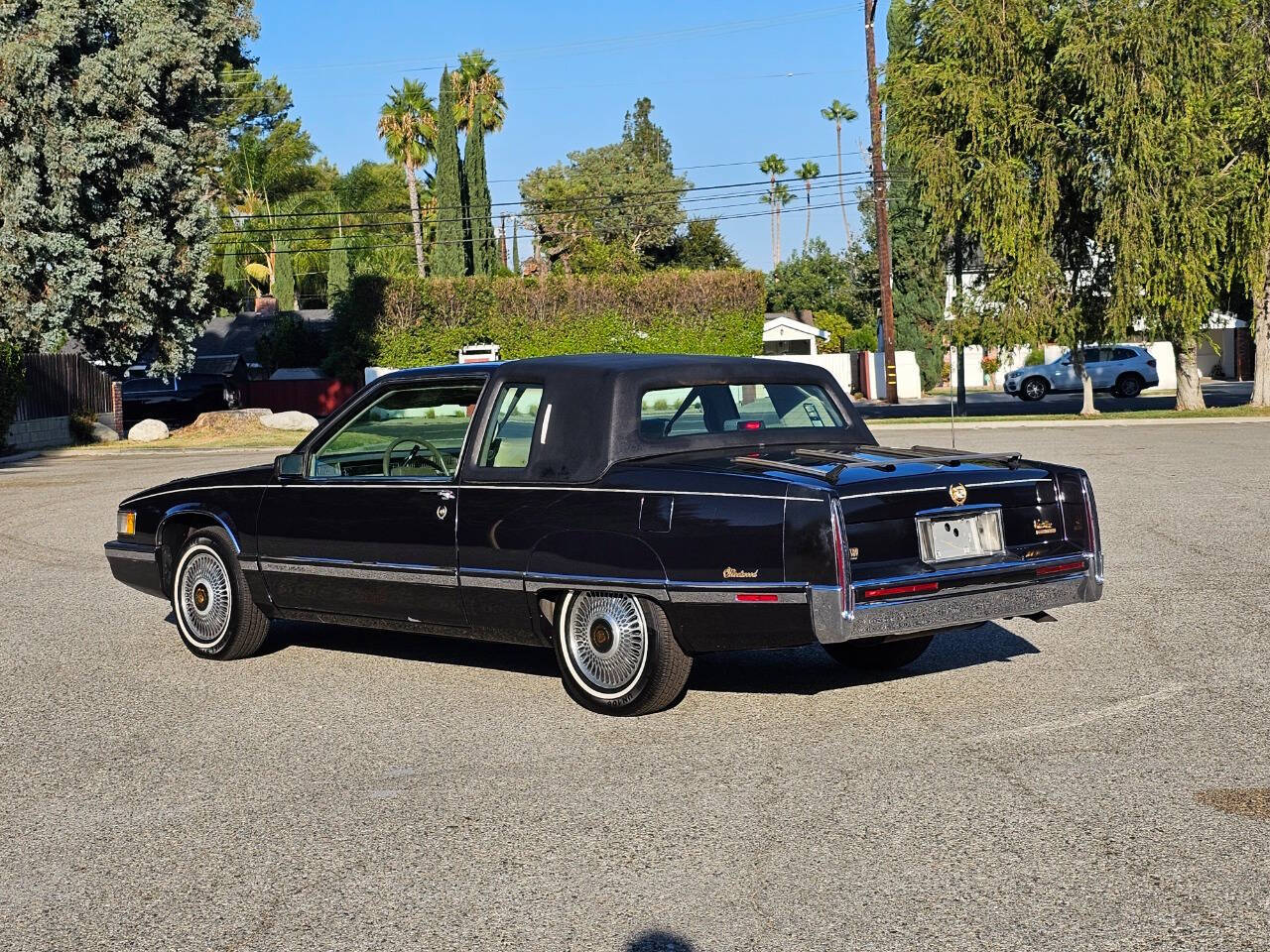 1992 Cadillac Fleetwood 22