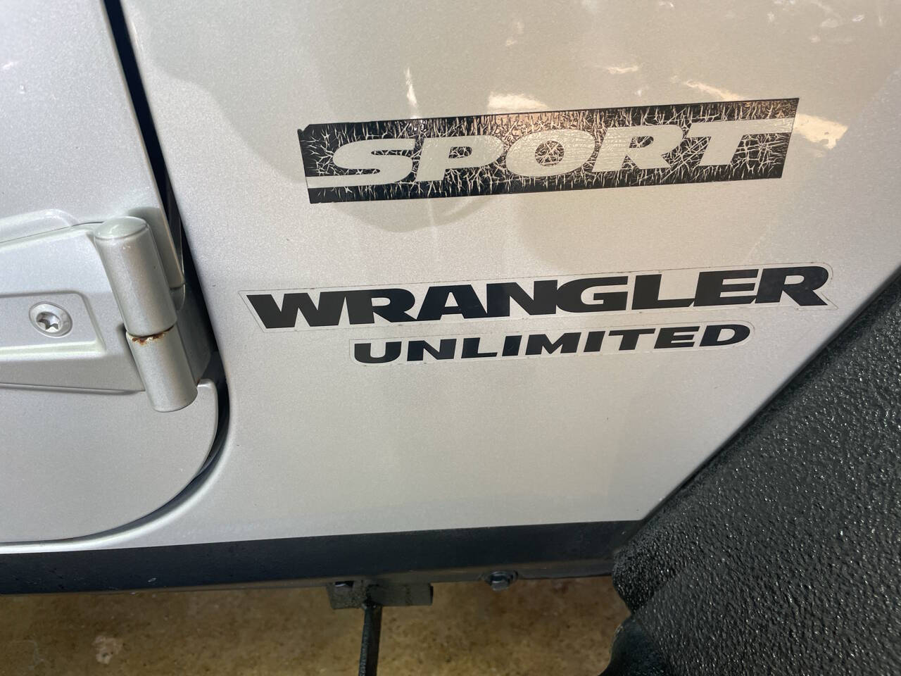 2011 Jeep Wrangler Unlimited 6