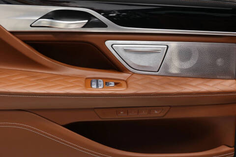 2022 BMW 7 Series M760i xDrive