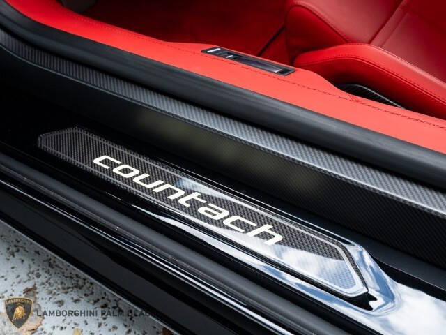 2022 Lamborghini Countach LPI 800-4