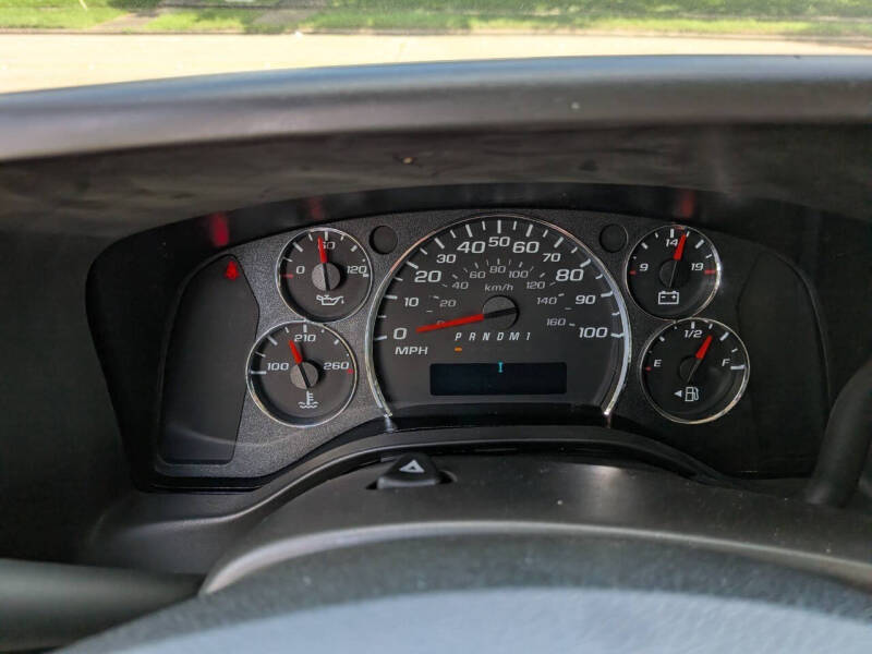 2025 Chevrolet Express 2500