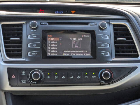 2018 Toyota Highlander LE