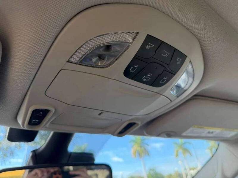 2018 Chrysler Pacifica Hybrid Limited