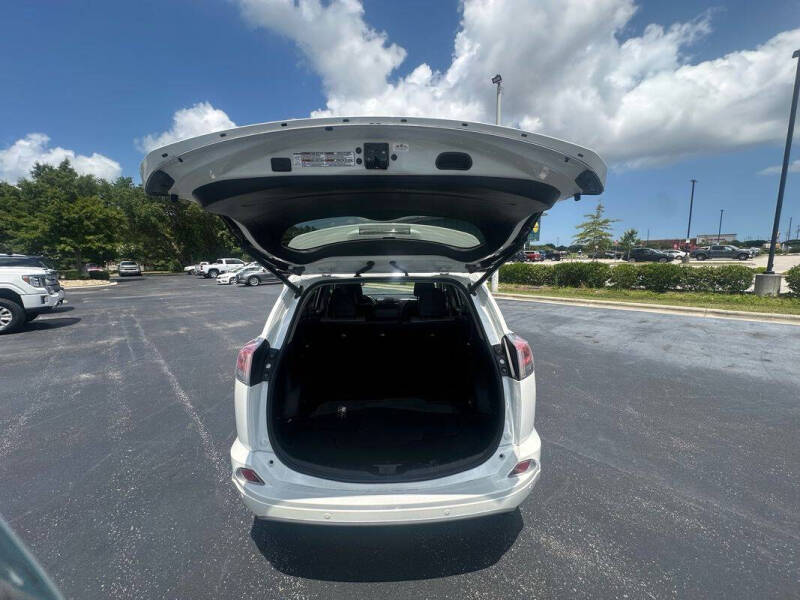 2017 Toyota RAV4 Platinum