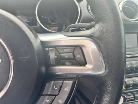 2015 Ford Mustang V6
