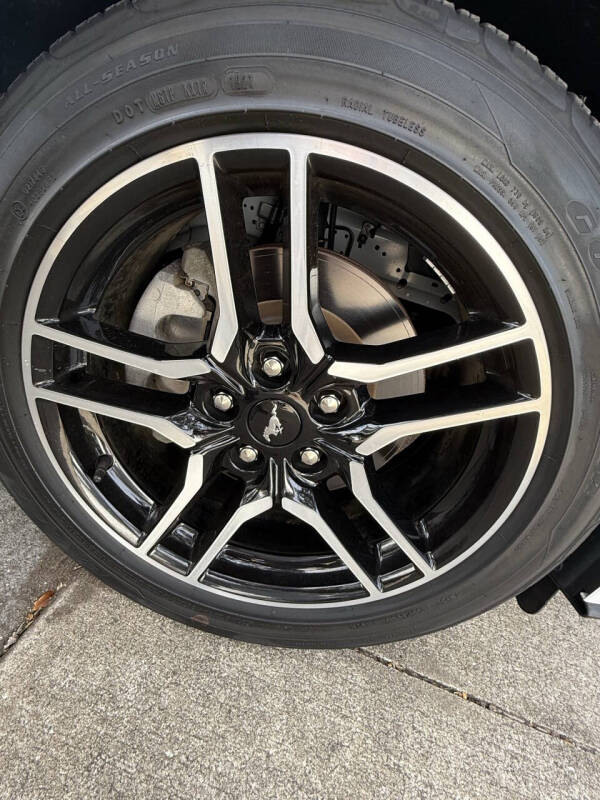 2021 Ford Mustang EcoBoost