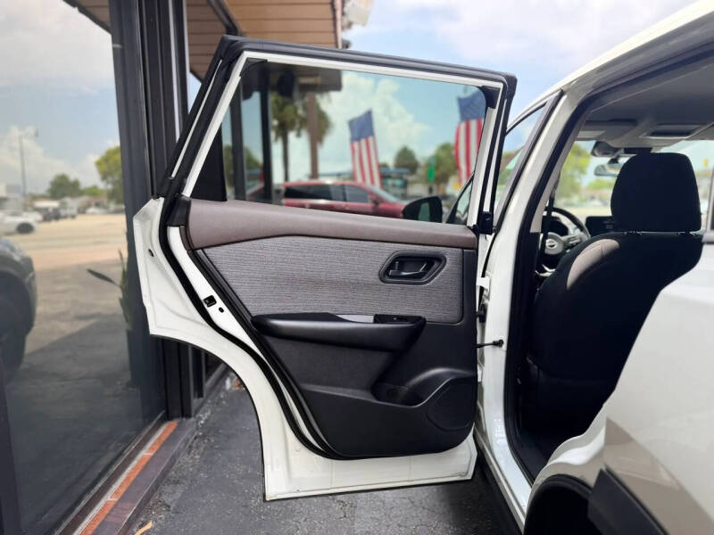 2023 Nissan Rogue S