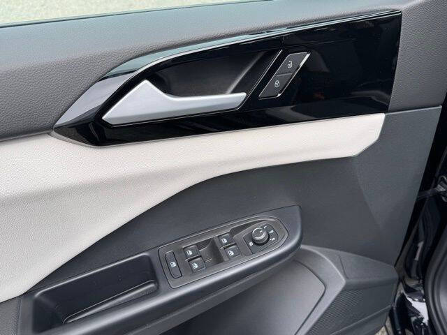 2025 Volkswagen Taos S 4Motion