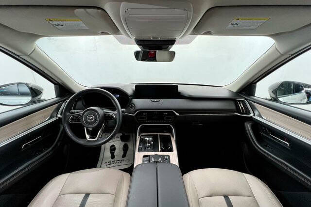 2025 Mazda CX-70 Plug-in Hybrid Premium