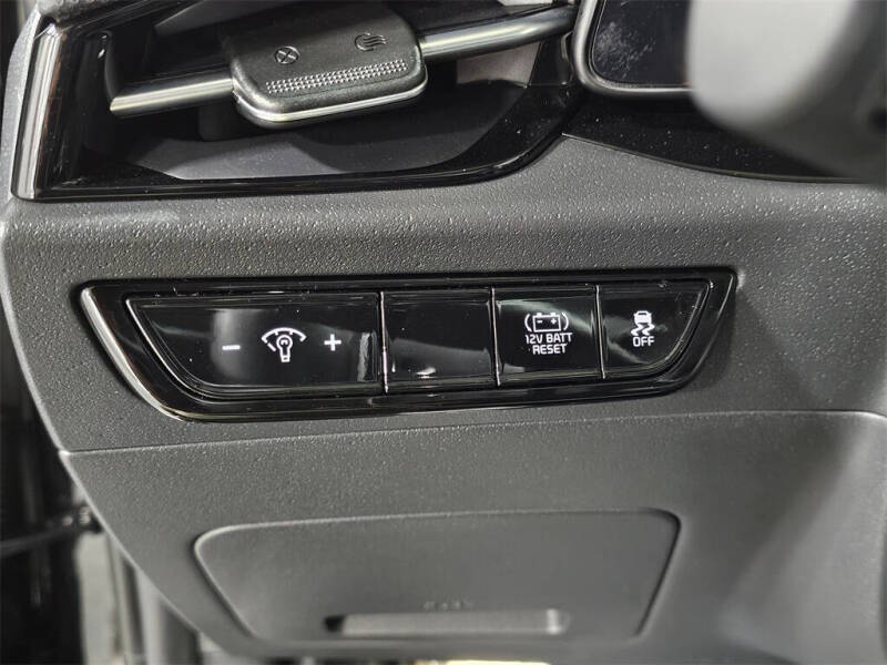 2024 Kia Niro EX Touring