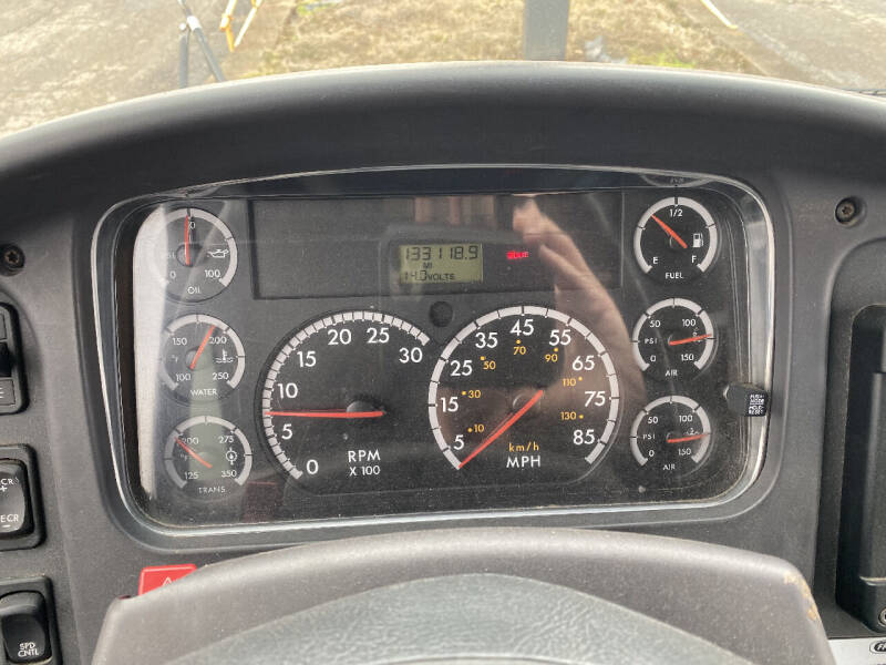 2008 Freightliner B2 Chassis