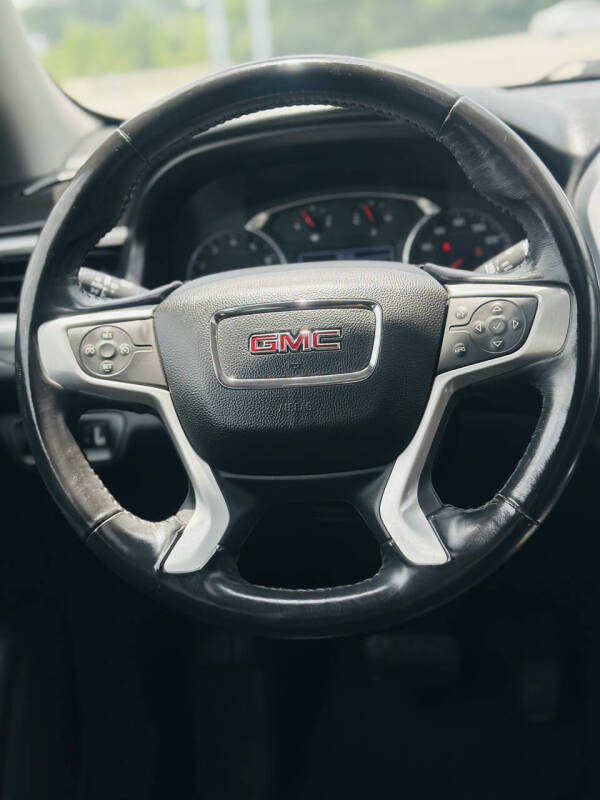 2017 GMC Acadia SLT-1