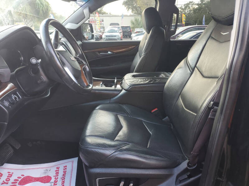 2017 Cadillac Escalade Standard