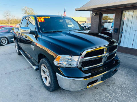 2019 RAM 1500 Classic SLT