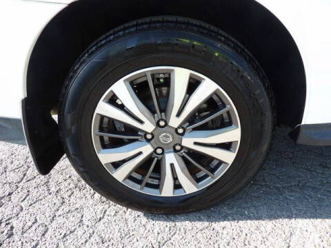 2017 Nissan Pathfinder S