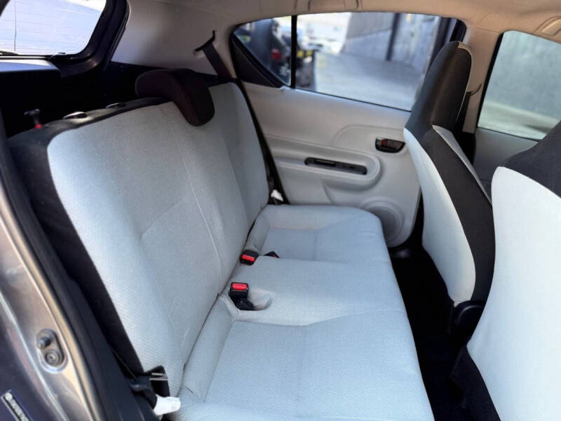 2014 Toyota Prius c One