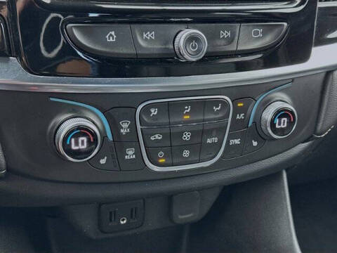 2022 Chevrolet Traverse LT Leather