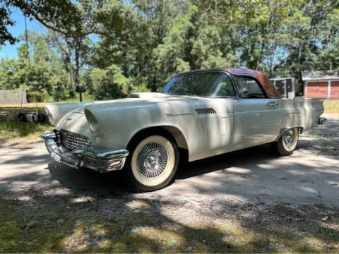 1957 Ford Thunderbird