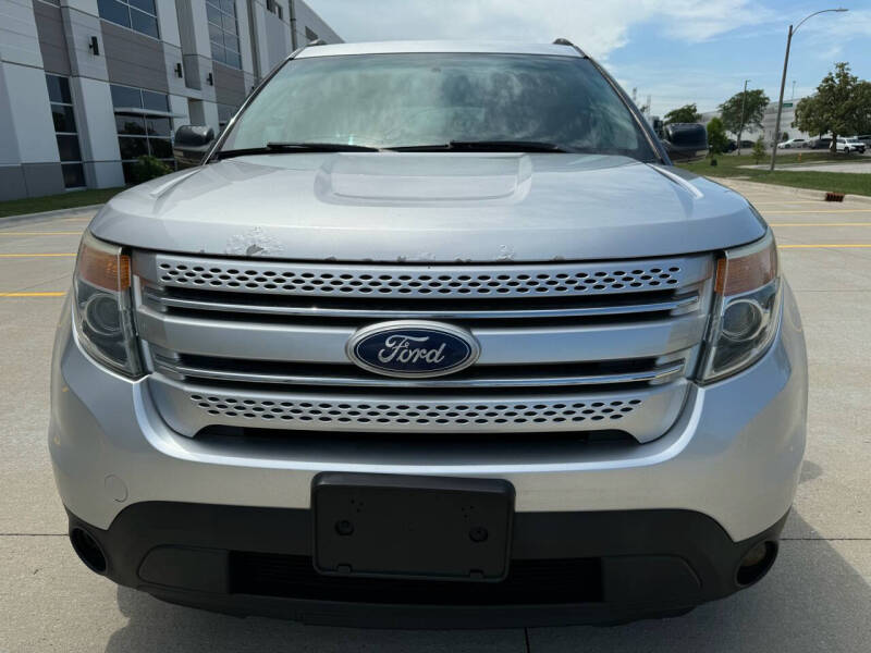 Used 2011 Ford Explorer XLT with VIN 1FMHK7D86BGA35153 for sale in Elmhurst, IL