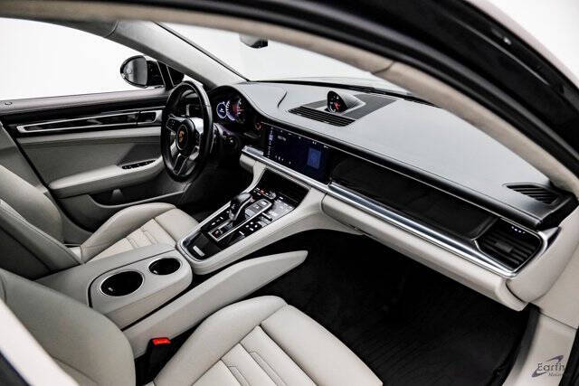 2018 Porsche Panamera Turbo Sport Turismo