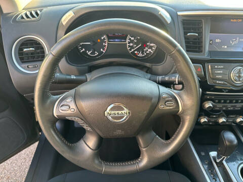 2018 Nissan Pathfinder S