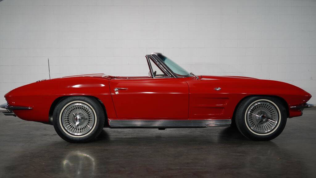 1963 Chevrolet Corvette 2