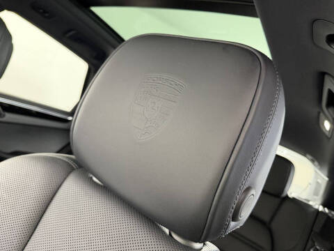 2023 Porsche Macan