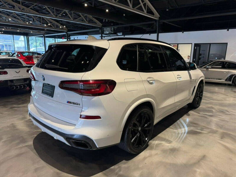 2022 BMW X5 M50i