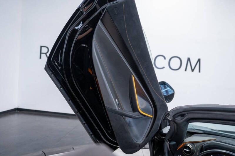 2020 McLaren 720S Spider